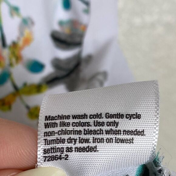 A.n.a. White & Green Floral Lace Up Neck Blouse - Picture 5 of 5